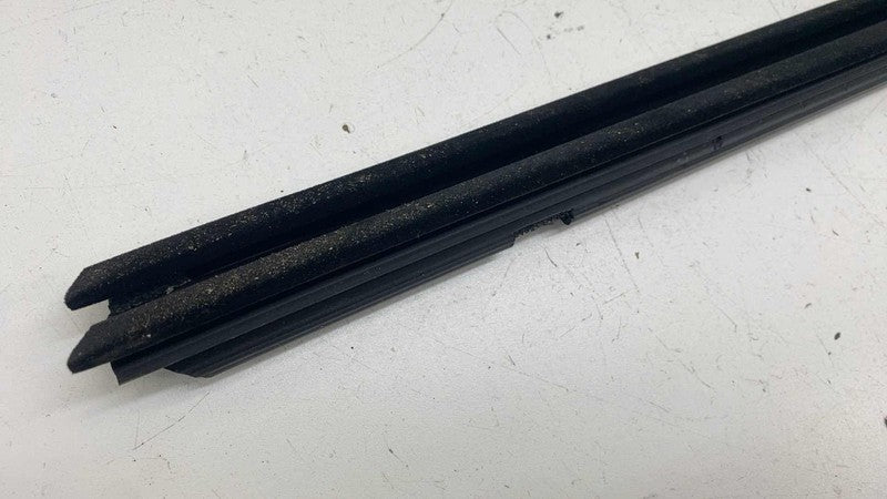 68499087 ⭕ 17-25 Chrysler Pacifica Rear Left Door Window Inner Belt Weatherstrip 68499087
