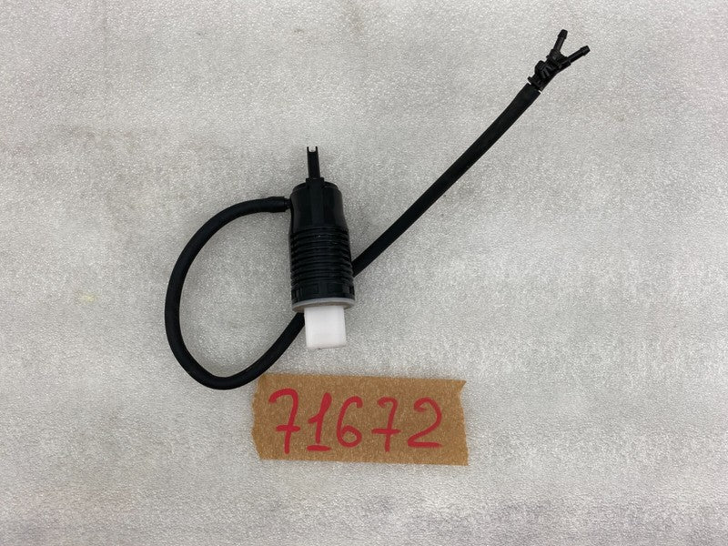 1WP0101 ⭕ 2020-2024 Tesla Model Y MY Front Windshield Glass Washer Motor Pump Assembly