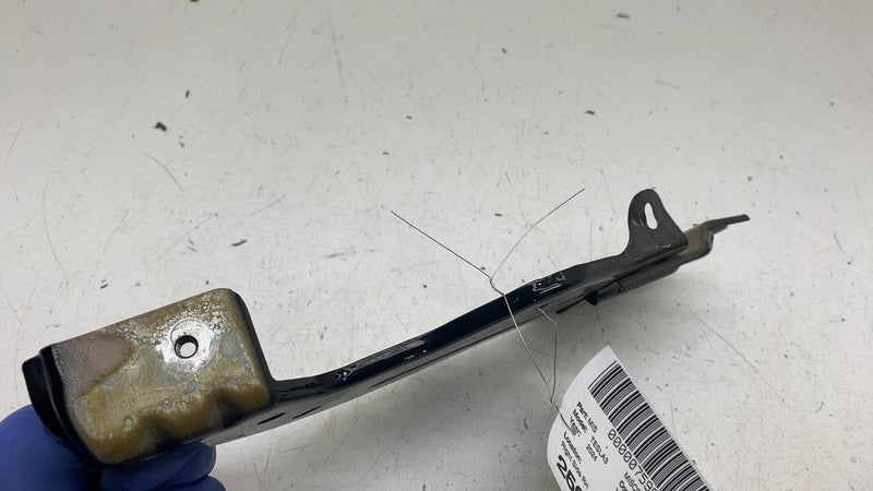 1092305-00-C ⭕ 17-24 Model 3 Front Passenger Fender Mount Support Bracket Right 1092305-00-C
