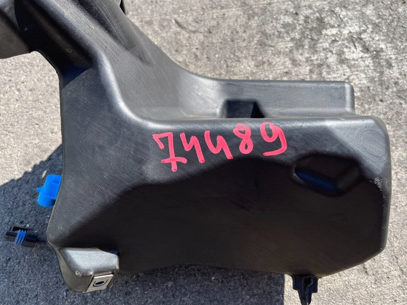 109085000F ⭕ 17-23 Model 3 Front Windshield Wiper Washer Reservoir Tank & Pump 1090850-00-F