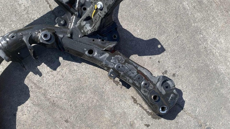 ⭕ 20-24 Model Y Front Subframe Crossmember Cradle w/ Stabilizer Bar 10