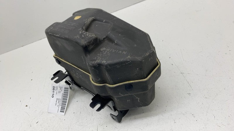 PT00062425C ⭕25 Rivian R1S Air Suspension Compressor Insulator Cover w/ Bracket PT00062425-C