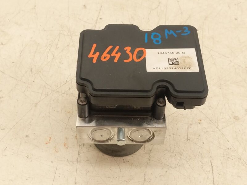 1044745 00 B 2017-2023 Tesla Model 3 M3 Anti-Lock Brake System ABS Pump Module Unit Assembly