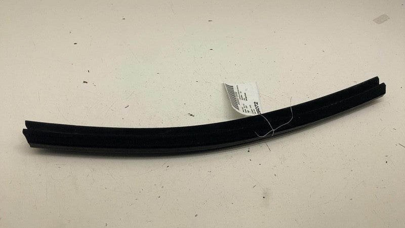 ⭕ 19-25 Chevy Silverado 1500 Rear Right Door Window Weatherstrip Seal