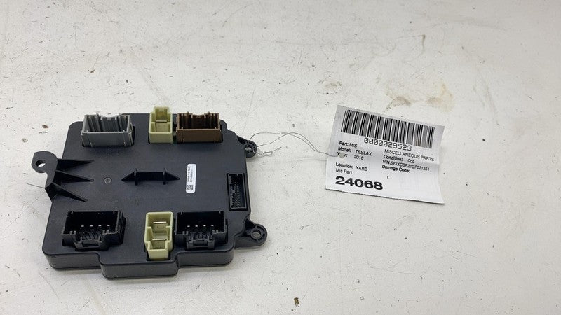 ⭕2016-2020 Tesla Model X Rear Falcon Controller Door Control Module 10