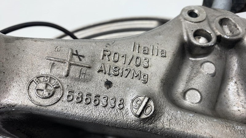 6861802 04 2017-2023 BMW 530e Rear Right Spindle Knuckle Wheel Hub w/ ABS & Dust Shield RWD