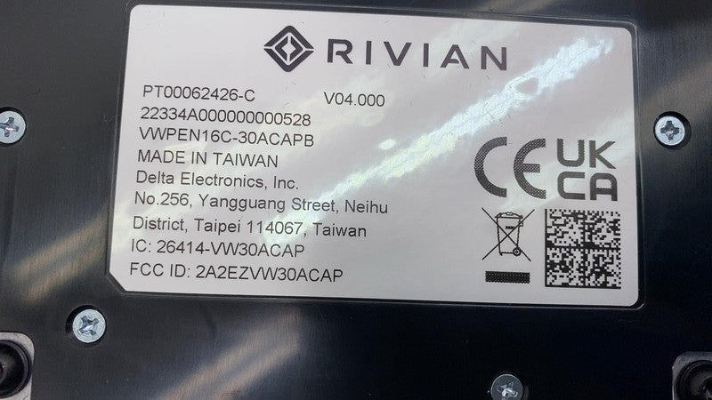 PT00062426C ⭕ 2022-2024 Rivian R1T Console Battery Wireless Charging Pad Control Module Unit