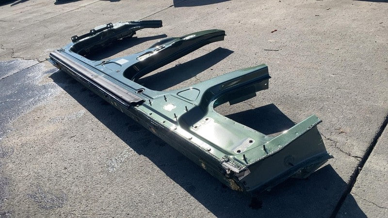 ⭕ 2022 2023 2024 Rivian R1T Driver Side Rocker Panel Frame Left LH Assembly