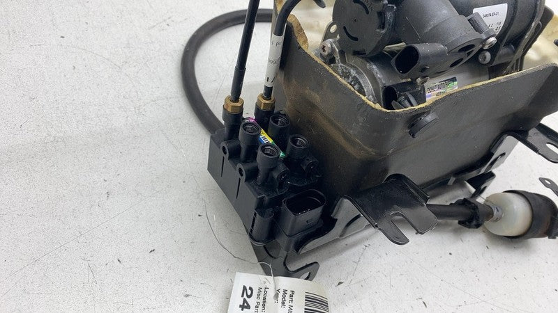 ⭕ 22-24 Rivian R1T R1S Air Suspension Compressor Pump Unit w/ Valve PT