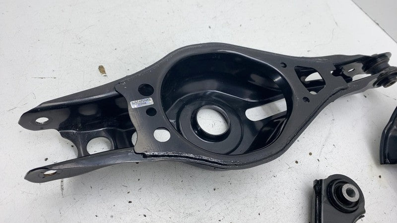 ⭕ 23-24 Toyota Prius Rear Right Spindle Knuckle w/ Wheel Hub & Control