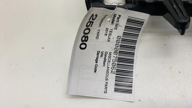 105028200D ⭕ 2016-2020 Tesla Model X Rear Liftgate Speaker Bracket w/ Speakers 1050282-00-D