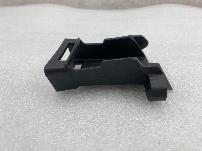 1043931 00 D 2016-2020 Tesla Model X MX Front Driver Side Foglamp Upper Air Duct Left LH Assy