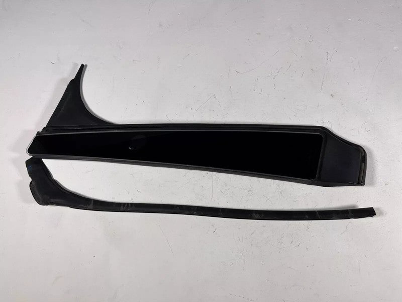 109231200C ⭕16-20 Tesla Model X Right B-Pillar Applique Trim Molding w/ Camera 1092312-00-C