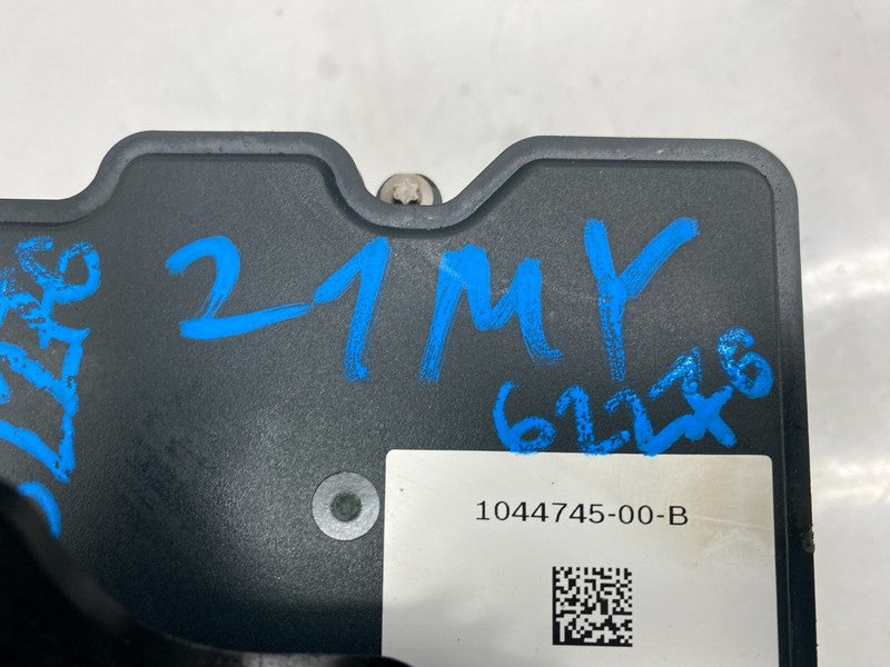 1044745 00 B ⭕20-23 Tesla Model Y MY Anti-Lock Brake System ABS Pump Module Unit 1044745-00-B