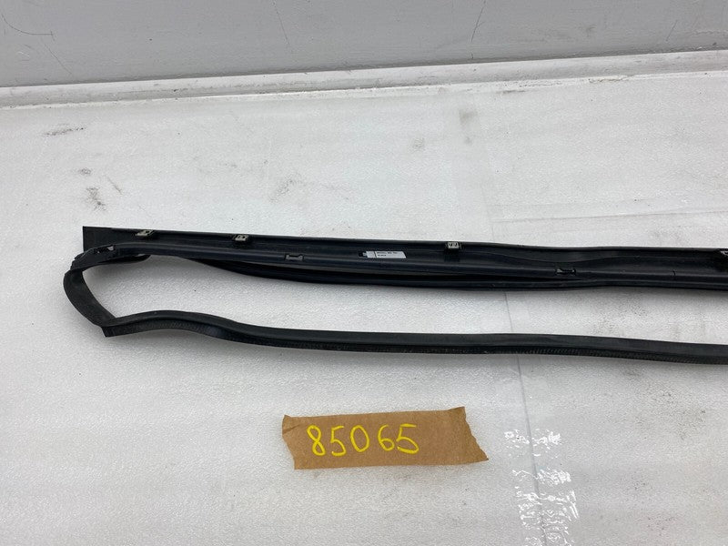 ⭕ 2012-2023 Tesla Model S Right Rocker Panel Scuff Plate Molding w/ Rubber Seal