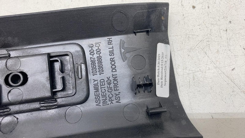 ⭕ 16-20 Model X Front Left/Right Door Scuff Plate Trim 1035985-00-G/10