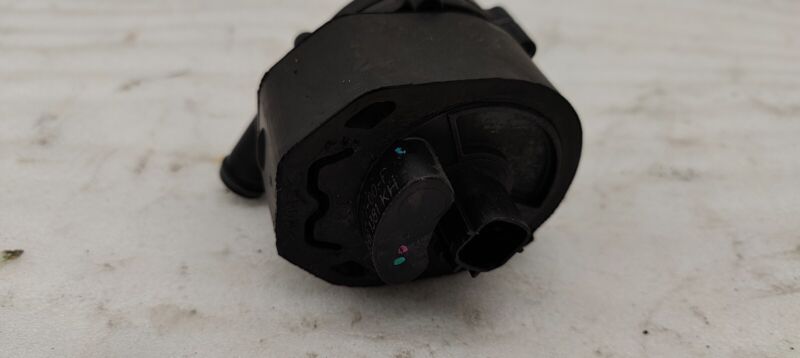 2016-2020 Tesla Model S X Cooling System Auxiliary Water Coolant Pump FWD Assy