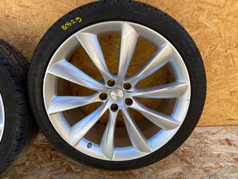 102724600C ⭕ 2016-2020 Tesla Model X MX Wheel Rim 22" 22x9 & 22x10 w/ Pirelli Scorpion Tire