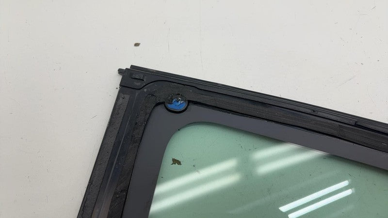 151497900C ⭕24-25 Model 3 Rear Passenger Side Quarter Fixed Window Glass Right 1915484-01-C