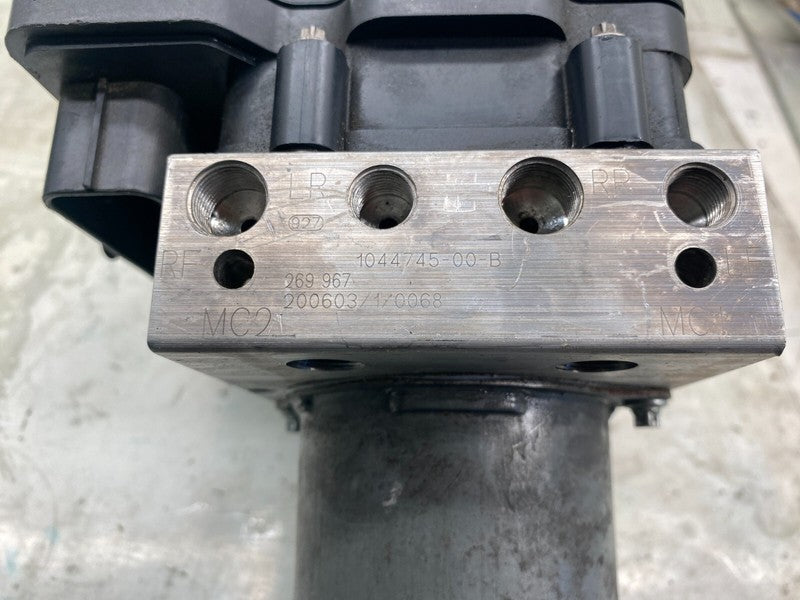 1044745 00 B ⭕ 17-23 Tesla Model 3 Y Anti-Lock Brake System ABS Pump Module Unit 1044745-00-B