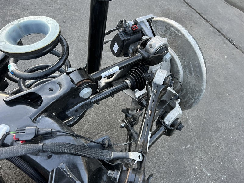 ⭕ 2020-2023 Tesla Model Y Rear Drive Unit w/ Subframe & Suspension 112