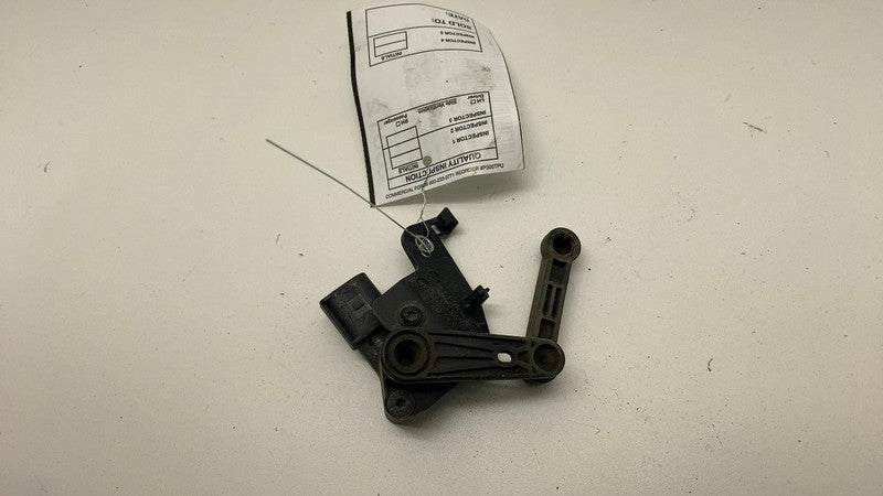 142094500B 2021-2024Tesla Model S X Rear Passenger Right Air Suspension Height Level Sensor