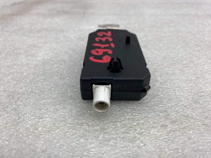 ⭕ 17-23 Tesla Model 3 Infotainment Antenna Amplifier AMP Radio FM 1079
