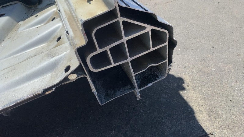 ⭕ 22-24 Mercedes EQS 450+ V297 Front Right Fender Rail Frame Horn Apron Cut RH