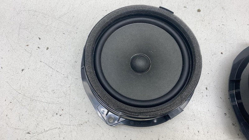 4K9 035 411 A 19-23 Audi E-Tron Rear Left/Right Side Door Panel Audio Sound Speaker 4K9035411A