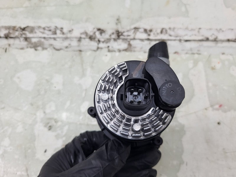 1067473-00-H ⭕ 2012-2020 Tesla Model S Coolant Water Pump Assembly Foam Isolated 1067473-00-H