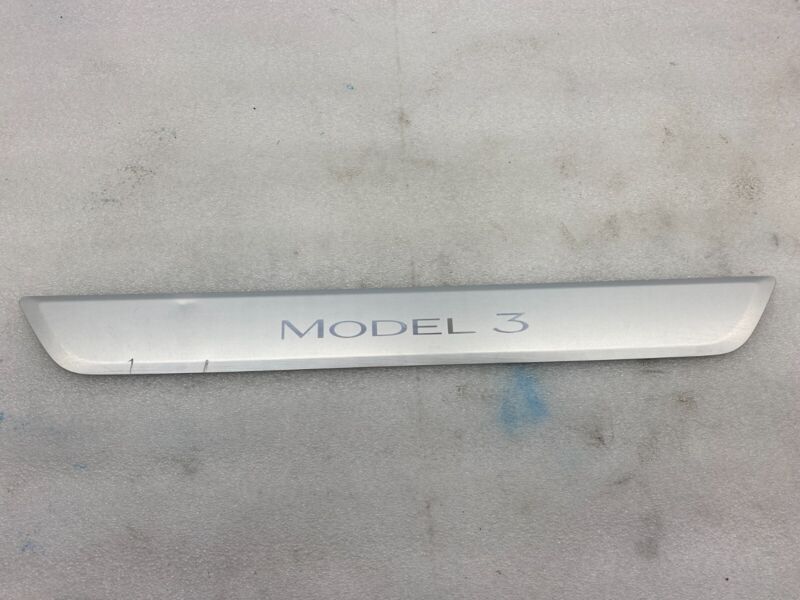 1090844 00 C 2017-2023 Tesla Model 3 Front Left or Right Door Sill Step Scuff Plate Trim Assy