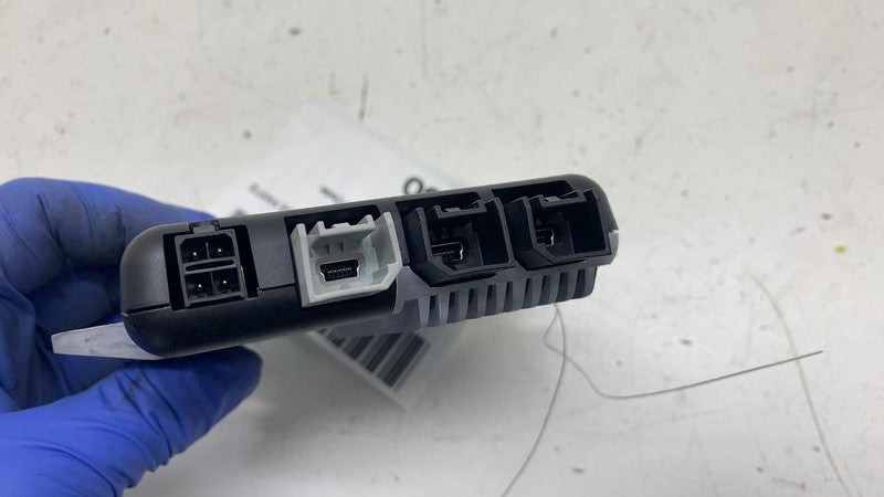 104282900E ⭕ 2016-2020 Tesla Model X USB Hub with WiFi Control Module Assembly 1042829-00-E