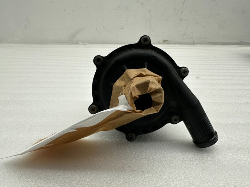 600736700C 2012-2015 Tesla Model S MS Motor Inverter Battery Coolant Auxiliary Water Pump