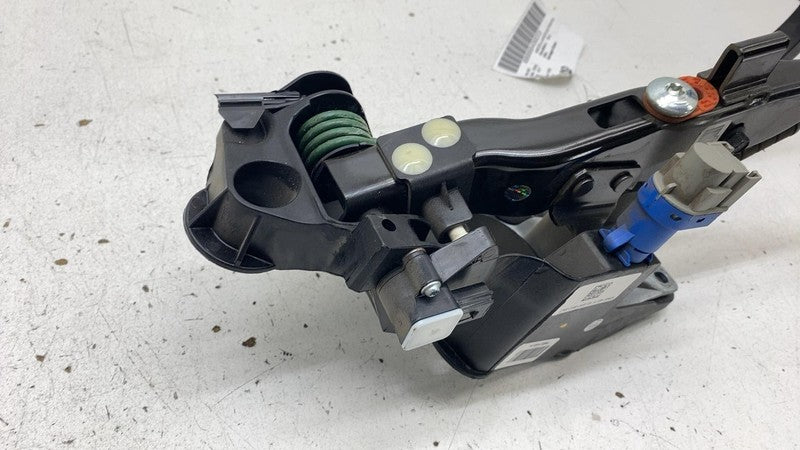 H1729 172946 2013 2014 2015 2016 2017 2018 Ford C-Max Hybrid Brake and Gas Pedal Pad Assembly