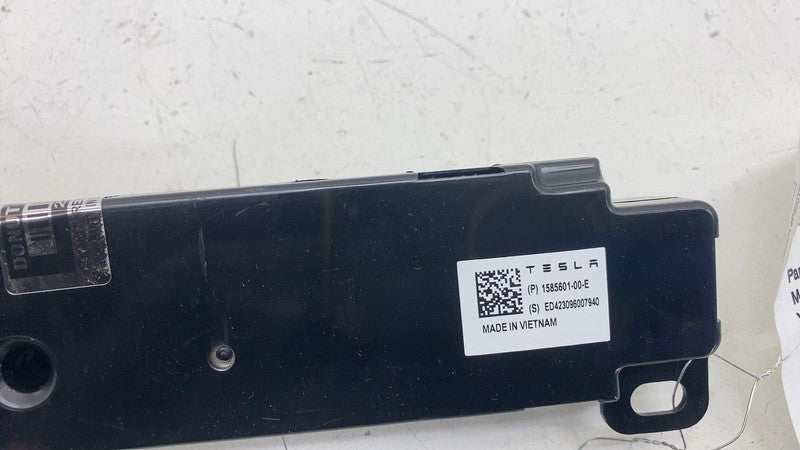 1585601-00-E ⭕ 2017-2023 Tesla Model 3 Y WiFi Bluetooth Antenna Control Module 1585601-00-E