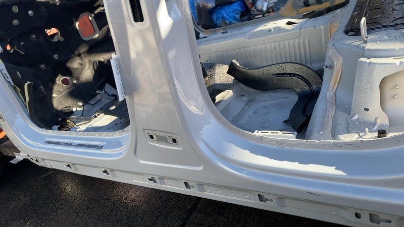 ⭕ 2021-2024 Polestar 2 Driver Side B-Pillar Structural Cutout Left Sil