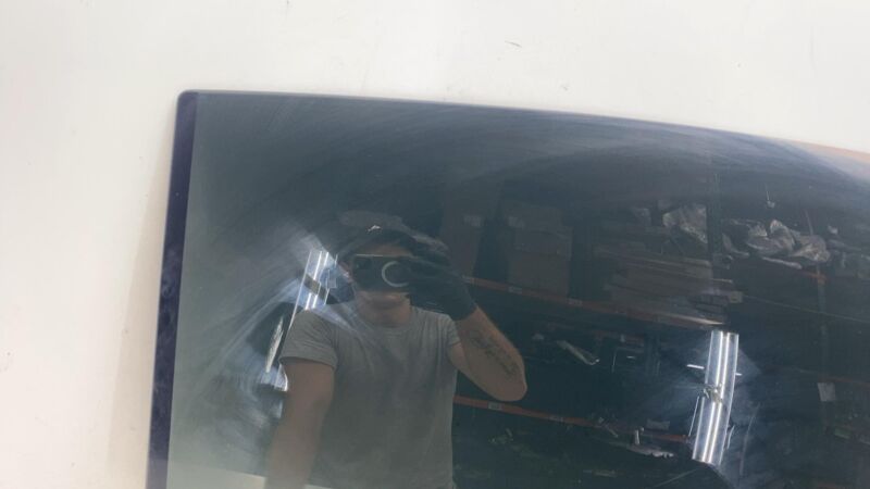 E9 43R-004553 2016-2020 Tesla Model X Rear Passenger Side Door Window Glass Right 43R-004553