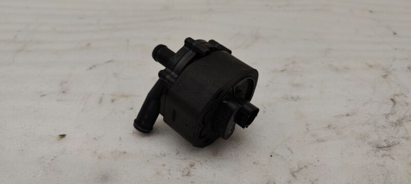 Does Not Apply 2016-2020 Tesla Model S X Cooling System Auxiliary Water Coolant Pump FWD Assy