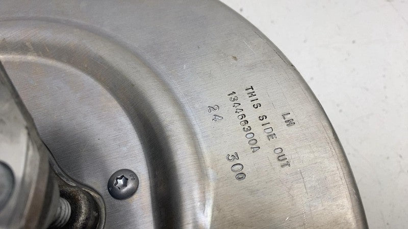 1344411 10 D ⭕ 24-25 Tesla Model 3 Rear Left Spindle Knuckle Hub & Dust Shield 1344411-10-D