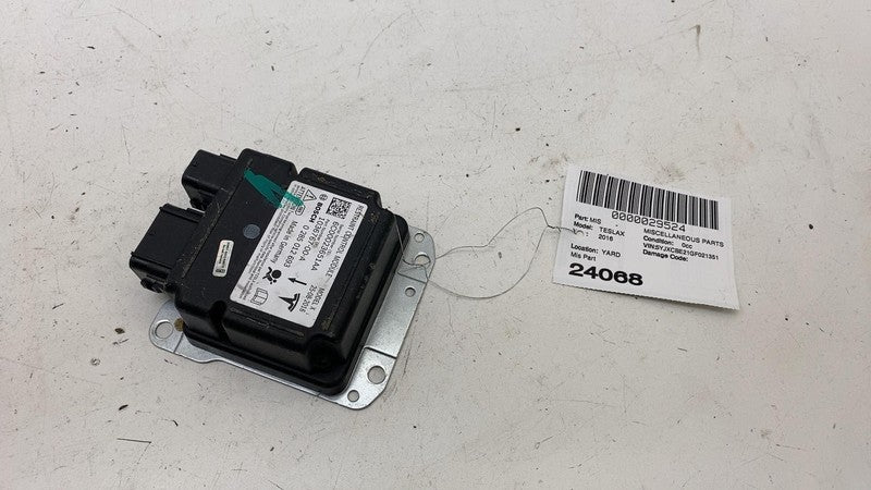 103676700A 16-20 Model X Safety Restraint Control Module Computer (Crash Data) 1036767-00-A