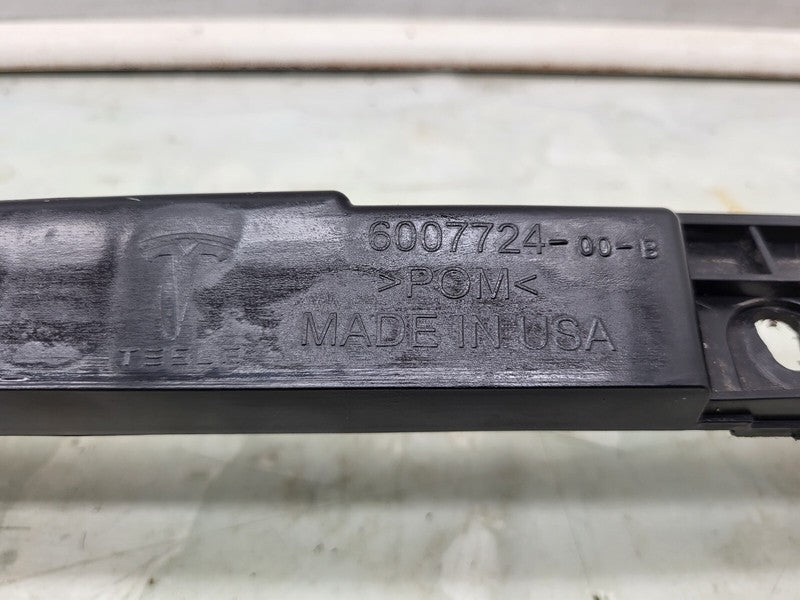 600772400B ⭕ 12-25 Model S Rear Body Attachment Bumper Center Support Bracket 6007724-00-B