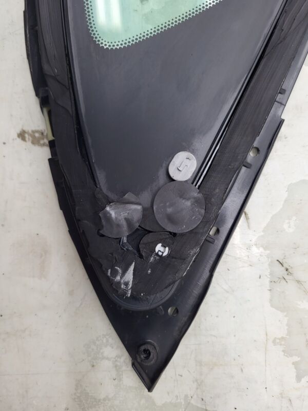 E643R-008010 2012-2020 Tesla Model S Rear Passenger Side Quarter Fixed Glass Right Assembly