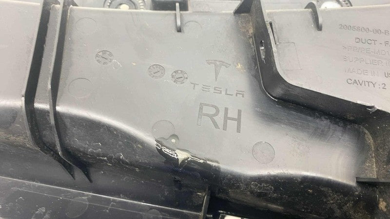 ⭕ 2024-2025 Tesla Model 3 Front Passenger Right Bumper Air Duct RH 200