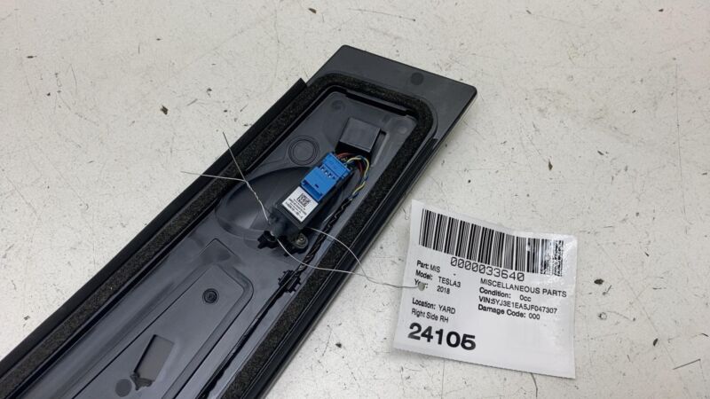 2017-2023 Tesla Model 3 Right B-Pillar Applique Glass Trim Molding w/ Camera RH