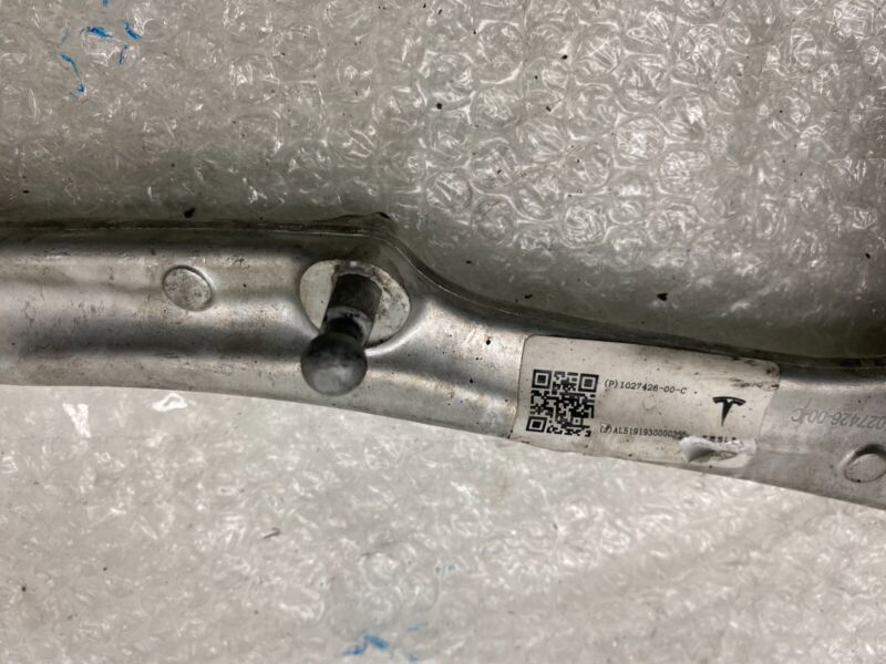 102742600C 2012-2020 Tesla Model S MS Rear Right Suspension Upper Control Arm Link Assembly
