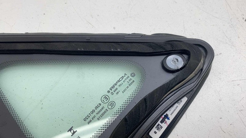 E1 43R-001229 ⭕ 18-25 Chrysler Pacifica Front Left Corner Door Window Quarter Glass 68370635AA