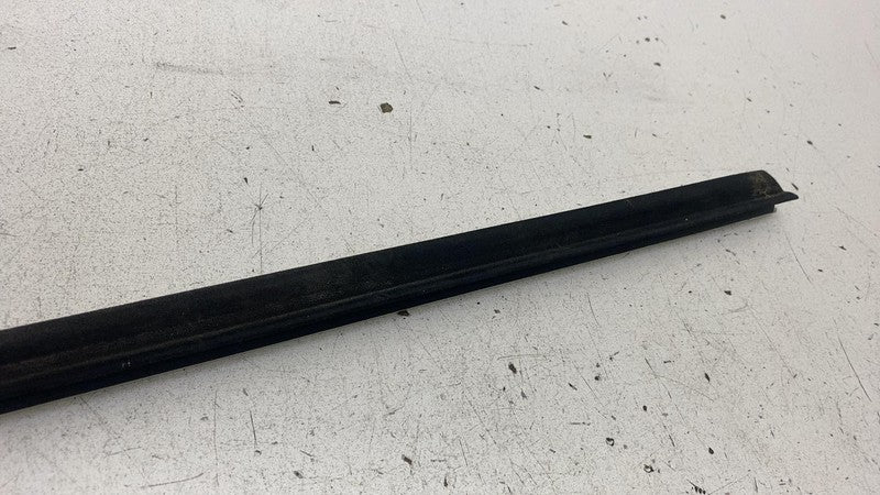 4KE 837 475 ⭕ 2019-2023 Audi E-Tron Quattro Front Left Side Door Window Belt Moulding OEM