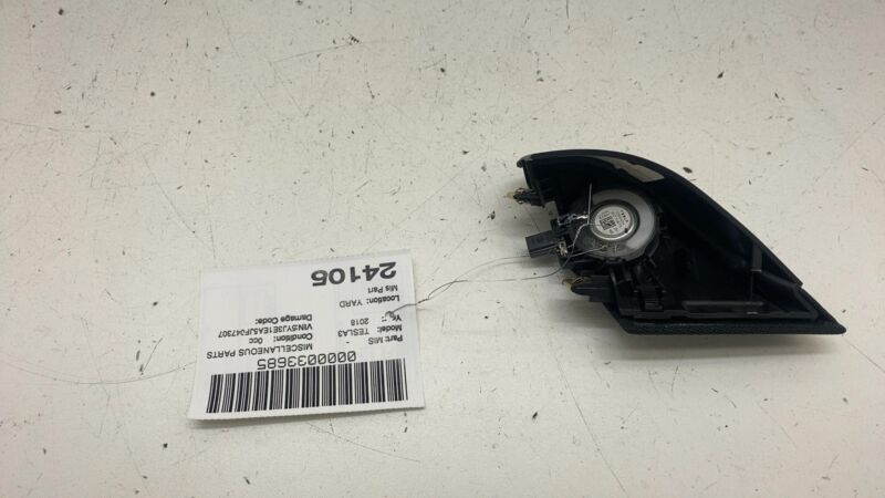 109565700E 2017-2023 Tesla Model 3 Front Driver Side Audio Tweeter & Speaker Cover Left LH