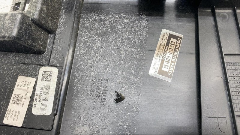 ⭕ 2025 Rivian R1S Passenger Right Upper B-Pillar Trim Cover Panel OEM