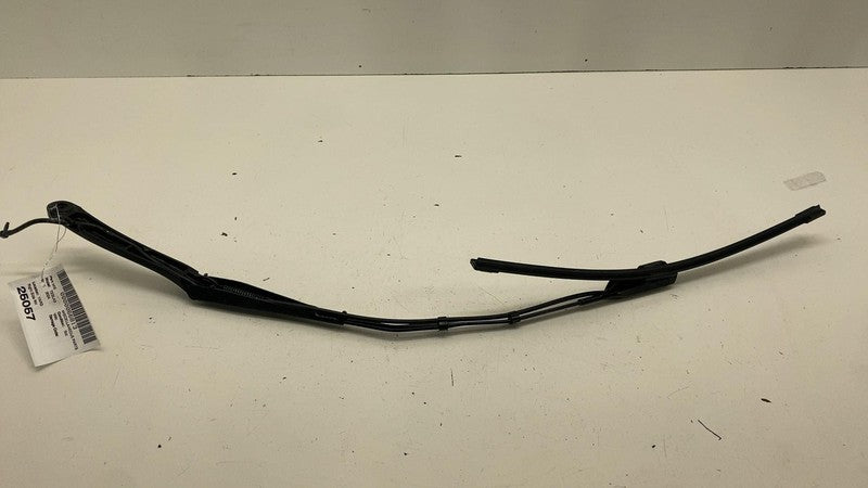 97036203 ⭕ 24-25 Tesla Model 3 M3 Front Passenger Side Windshield Wiper Arm & Blade Right